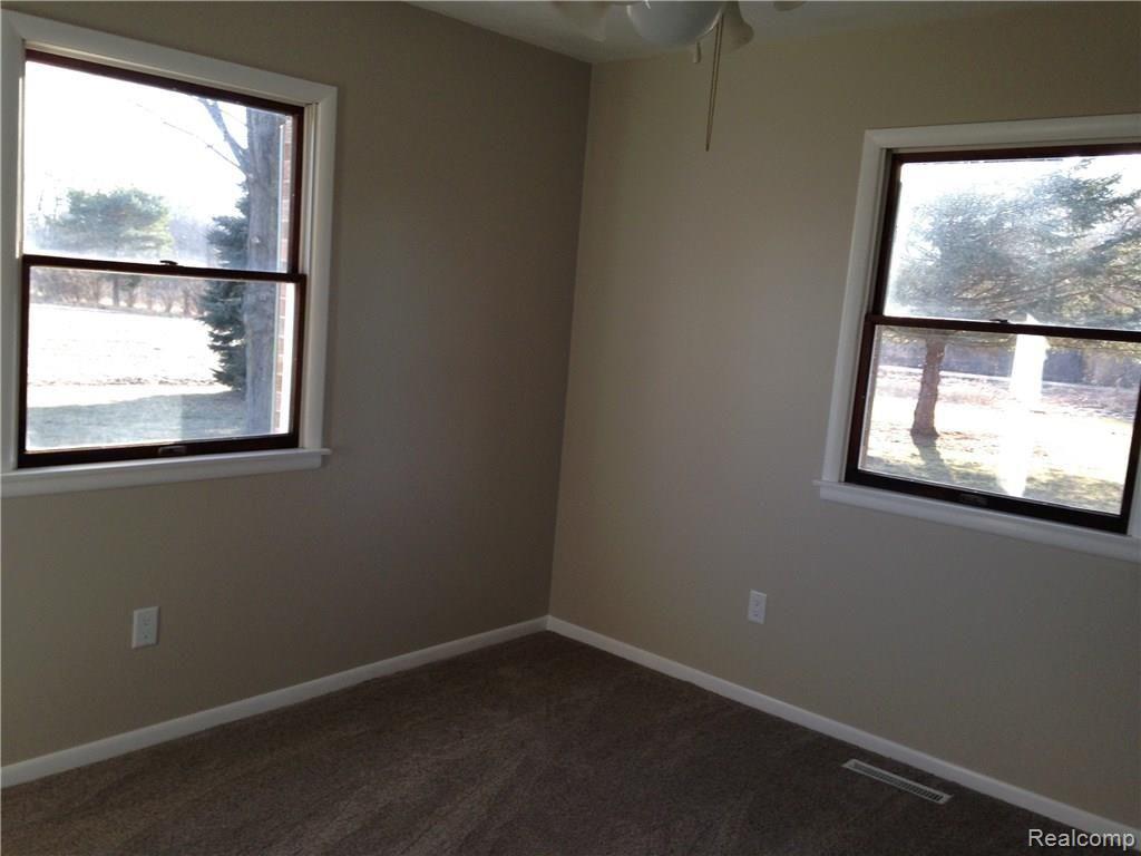1045 North Kane Road Webberville, MI 48892 - Photo 23 of 48