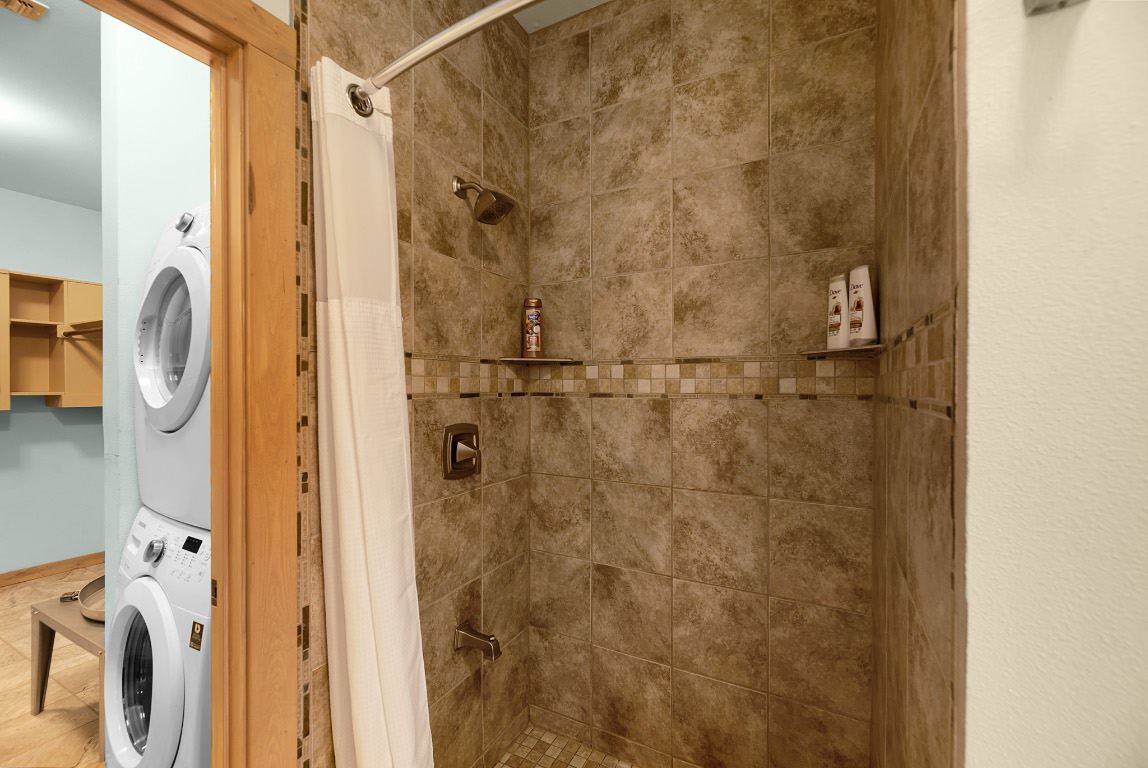 1546 Cox Road Blanco, TX 78606 - Photo 27 of 40 a bathroom with a shower