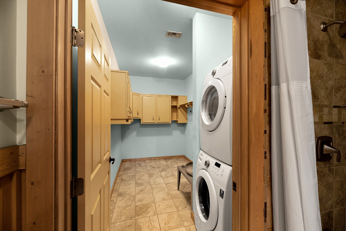 1546 Cox Road Blanco, TX 78606 - Photo 28 of 40 a utility room with dryer and washer