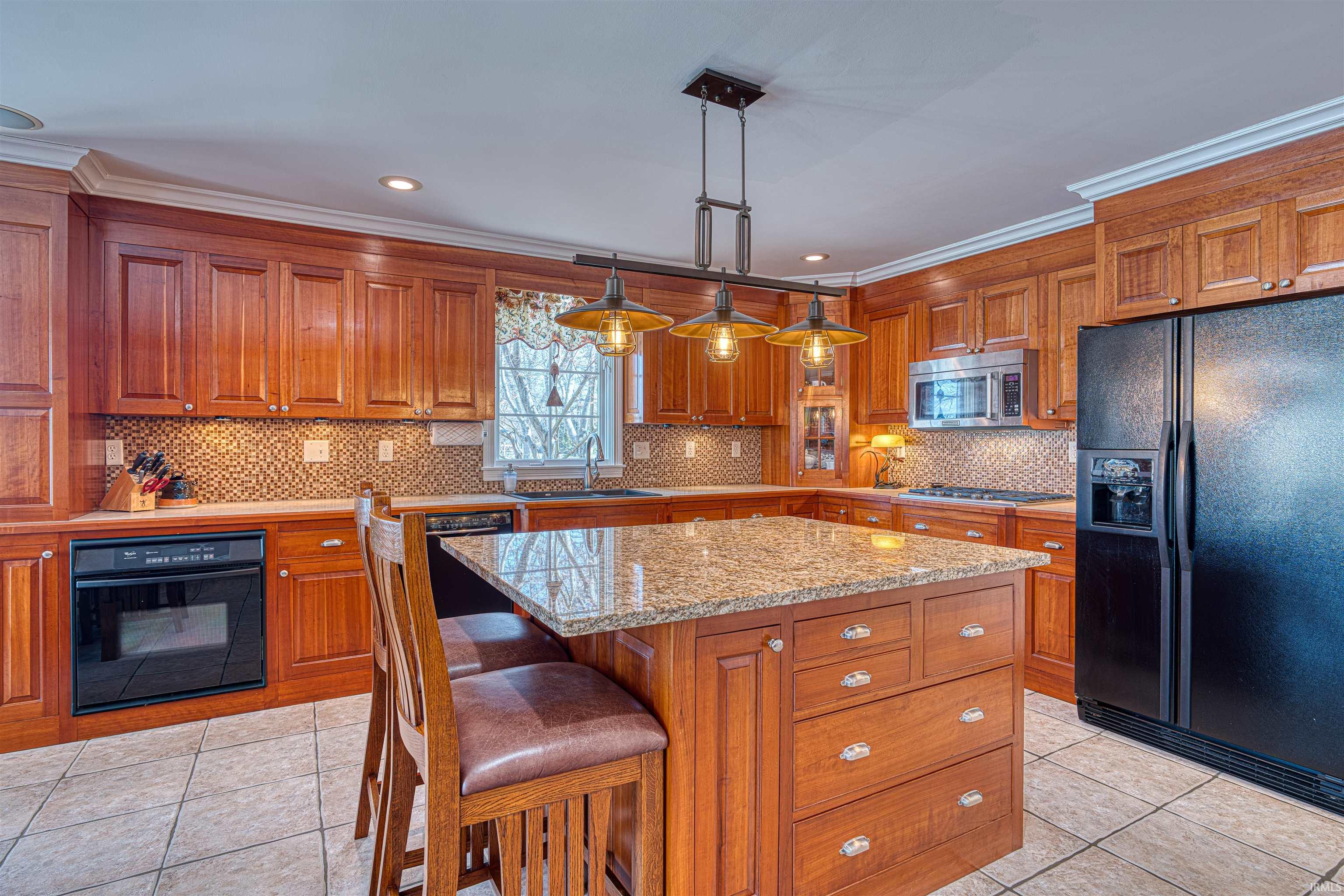 8988 Heim Road Chandler, IN 47610 - Photo 10 of 36 Gallery Image 10