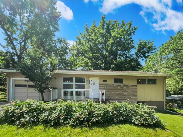 $190,000 | 11309 East 49th Street South, Kansas City, MO 64133