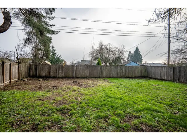 $233,500 | 1879 G Street, Springfield, OR 97477