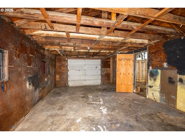 $233,500 | 1879 G Street, Springfield, OR 97477