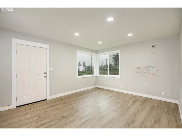 $233,500 | 1879 G Street, Springfield, OR 97477