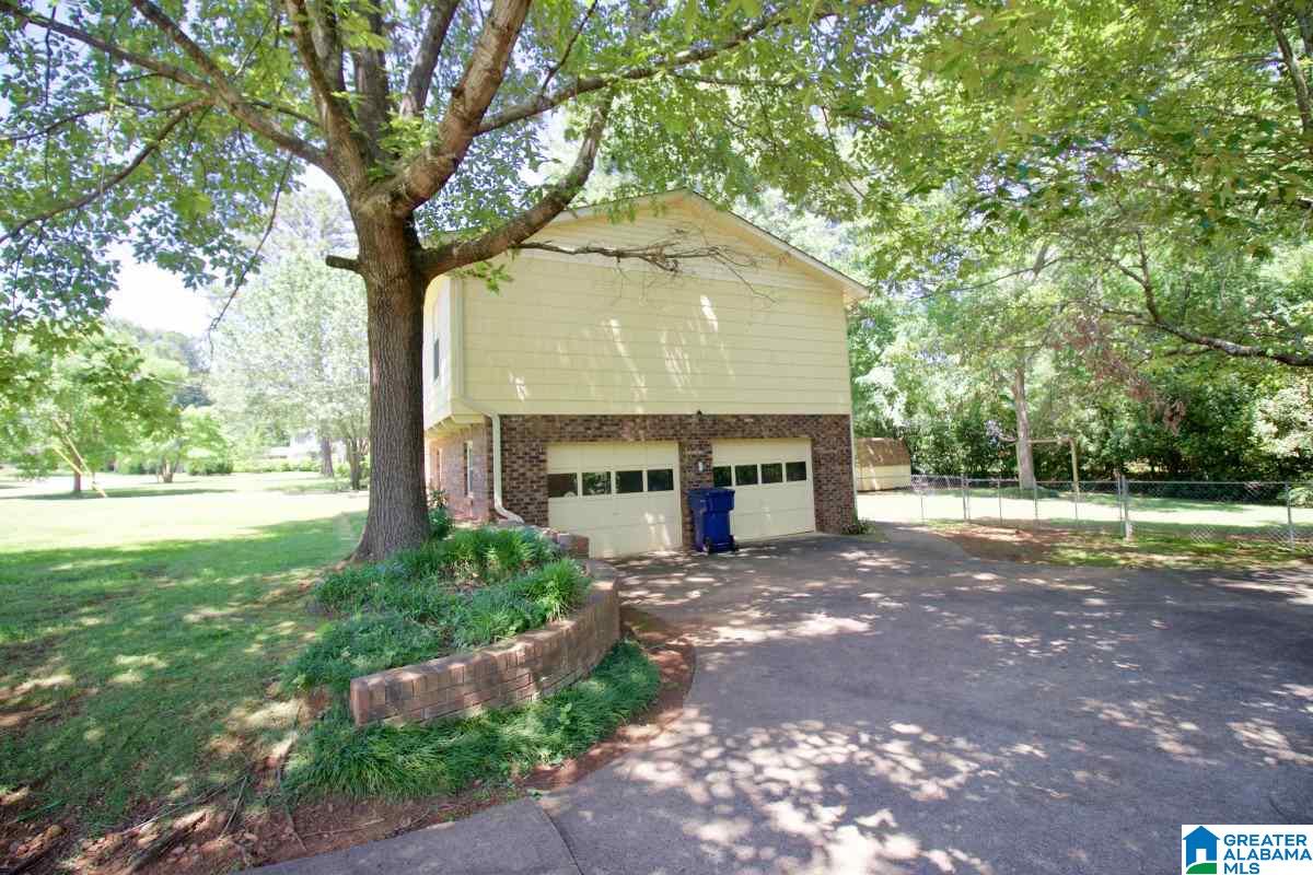 2022 Canterbury Square Anniston, AL 36207 - Photo 6 of 21