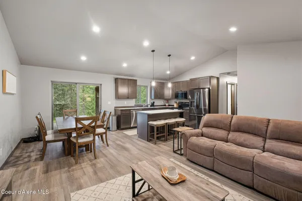 $620,000 | 12053 Dufort Road, Priest River, ID 83856