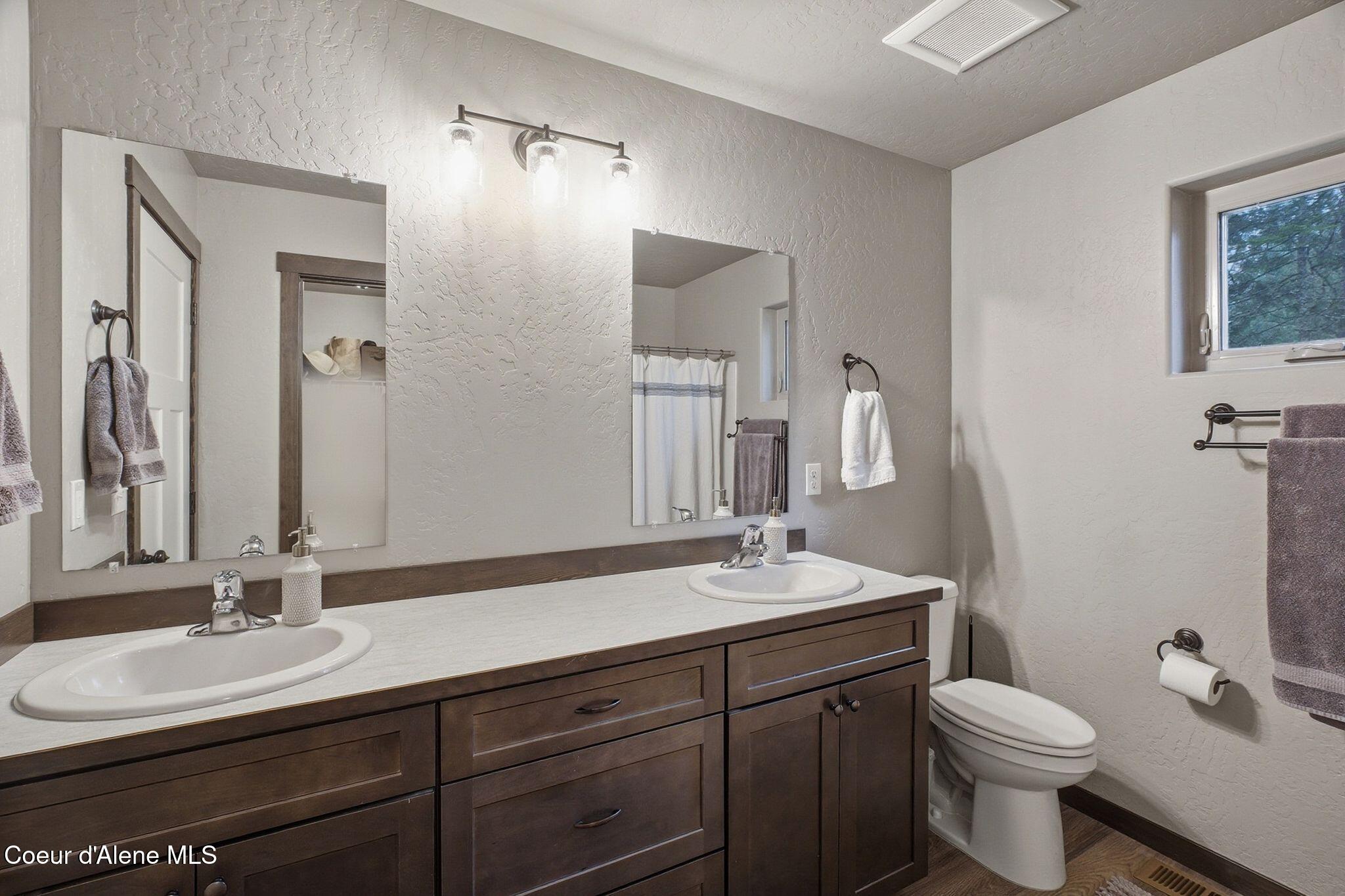 12053 Dufort Road Priest River, ID 83856 - Photo 9 of 18 IMG_0940