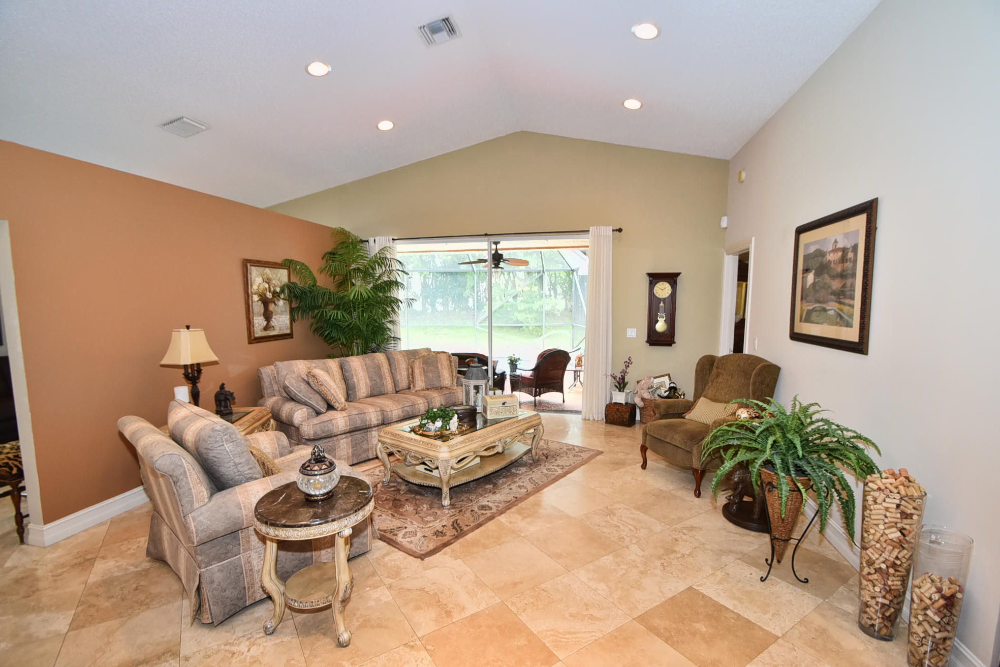 8025 Copenhagen Way Boca Raton, FL 33434 - Photo 8 of 43 DSC_8484
