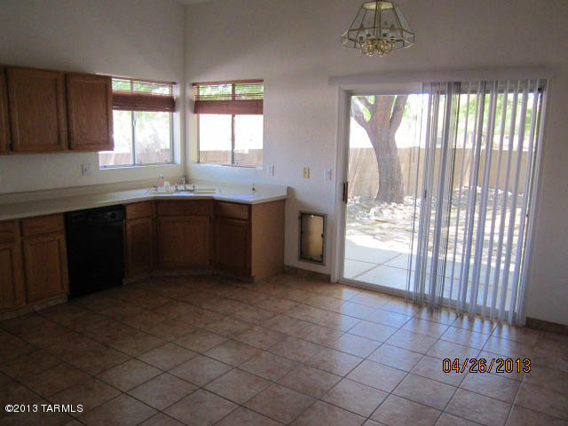 7115 West Rivulet Drive Tucson, AZ 85743 - Photo 4 of 13