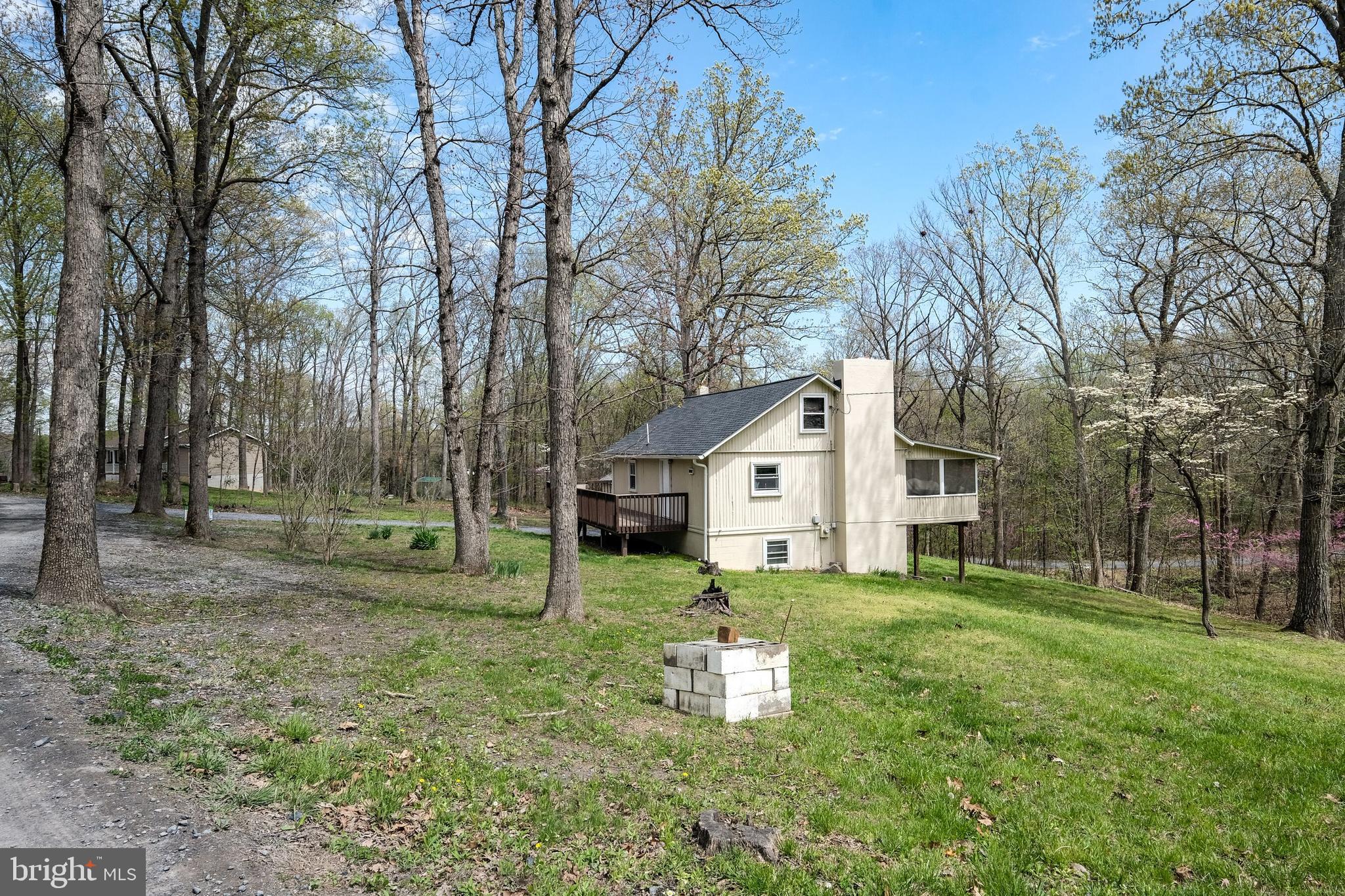 315 Arrowhead Road Front Royal, VA 22630 - Photo 3 of 33