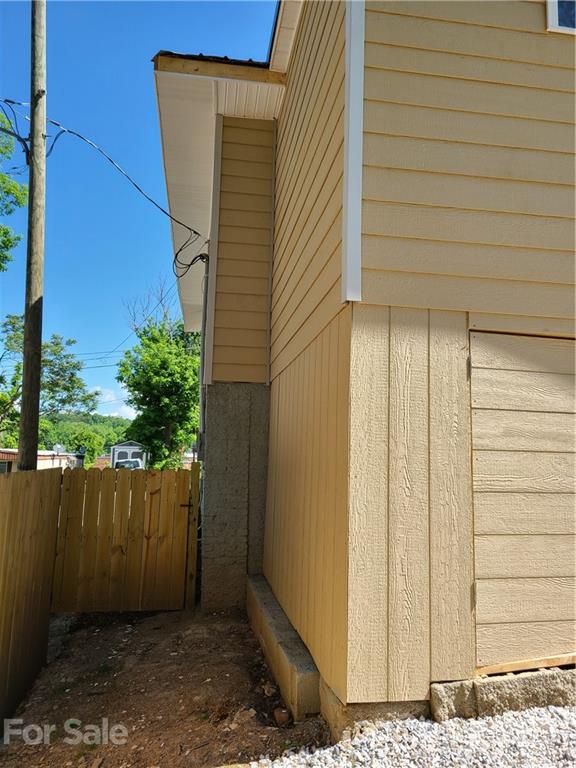 32 Ridge Street Marion, NC 28752 - Photo 11 of 37 Gallery Image 11