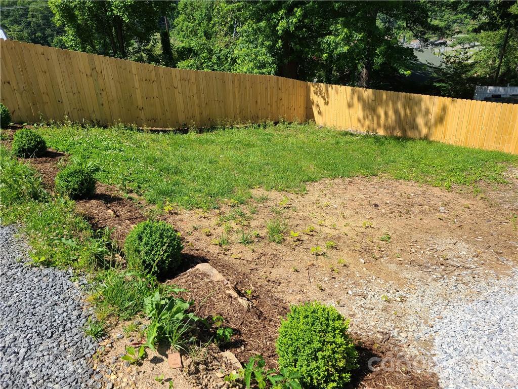 32 Ridge Street Marion, NC 28752 - Photo 13 of 37 Gallery Image 13