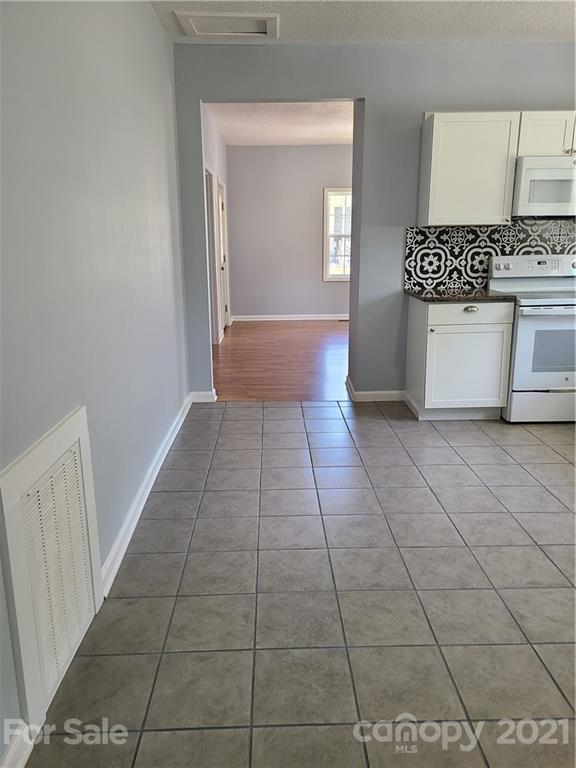 32 Ridge Street Marion, NC 28752 - Photo 23 of 37 Gallery Image 23