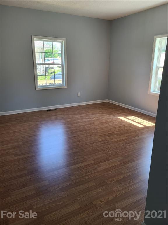32 Ridge Street Marion, NC 28752 - Photo 24 of 37 Gallery Image 24