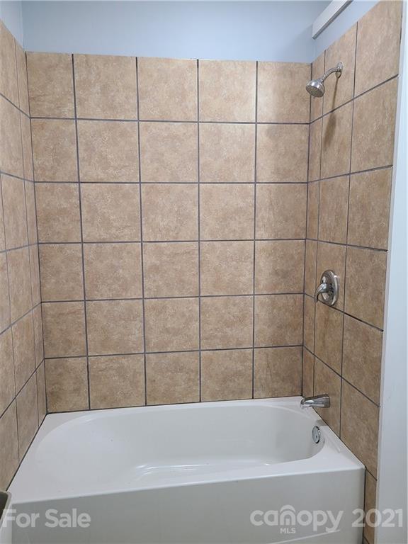 32 Ridge Street Marion, NC 28752 - Photo 30 of 37 Gallery Image 30