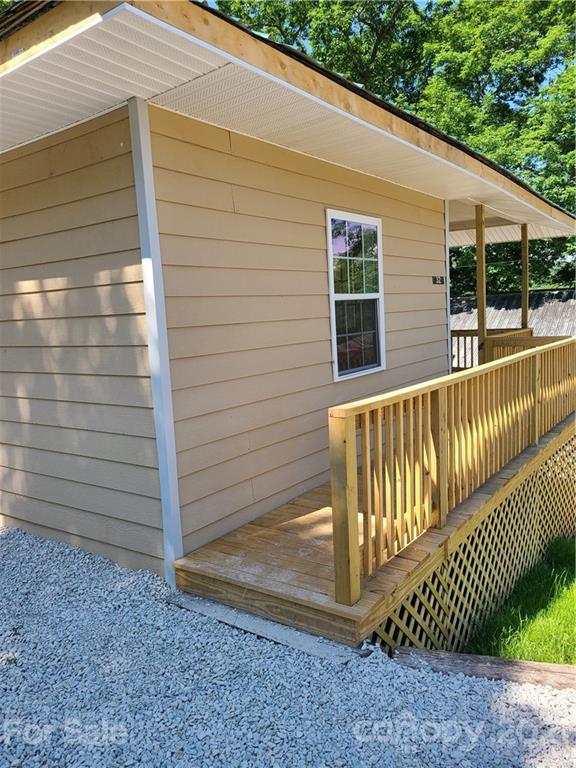 32 Ridge Street Marion, NC 28752 - Photo 4 of 37 Gallery Image 4