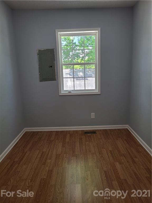 32 Ridge Street Marion, NC 28752 - Photo 37 of 37 Gallery Image 37