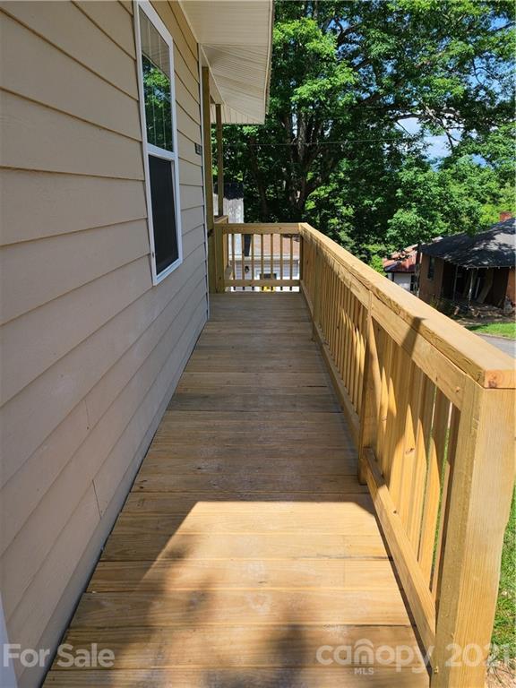 32 Ridge Street Marion, NC 28752 - Photo 7 of 37 Gallery Image 7