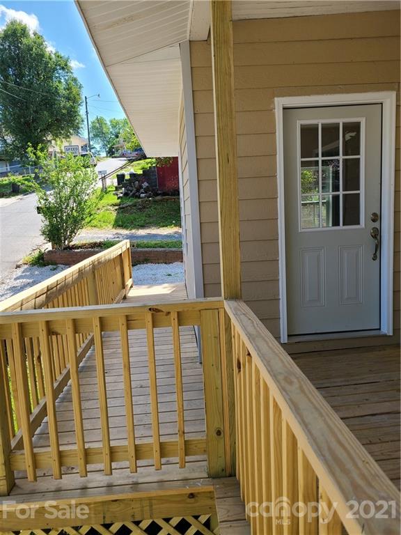 32 Ridge Street Marion, NC 28752 - Photo 8 of 37 Gallery Image 8