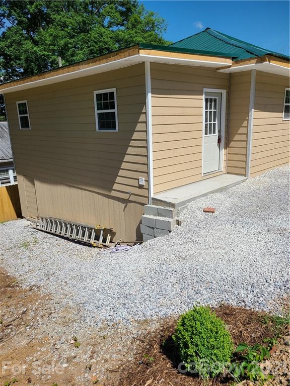 32 Ridge Street Marion, NC 28752 - Photo 10 of 37 Gallery Image 10