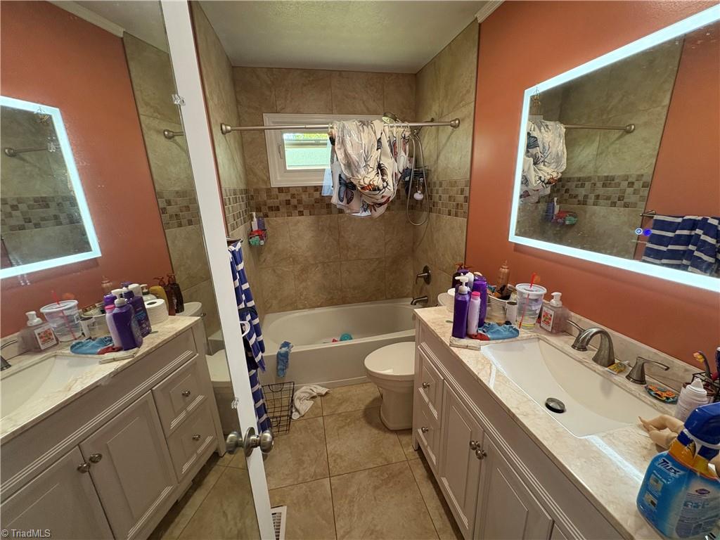 4738 Peace Road Trinity, NC 27370 - Photo 6 of 27