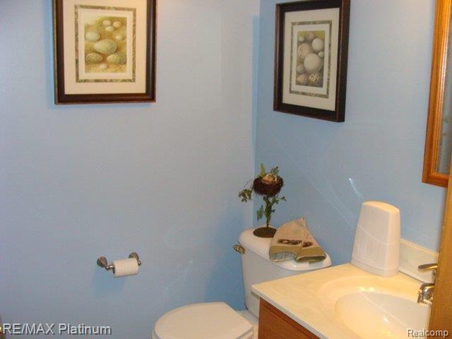 7193 Summit Ridge Brighton, MI 48116 - Photo 14 of 25 HALF BATH