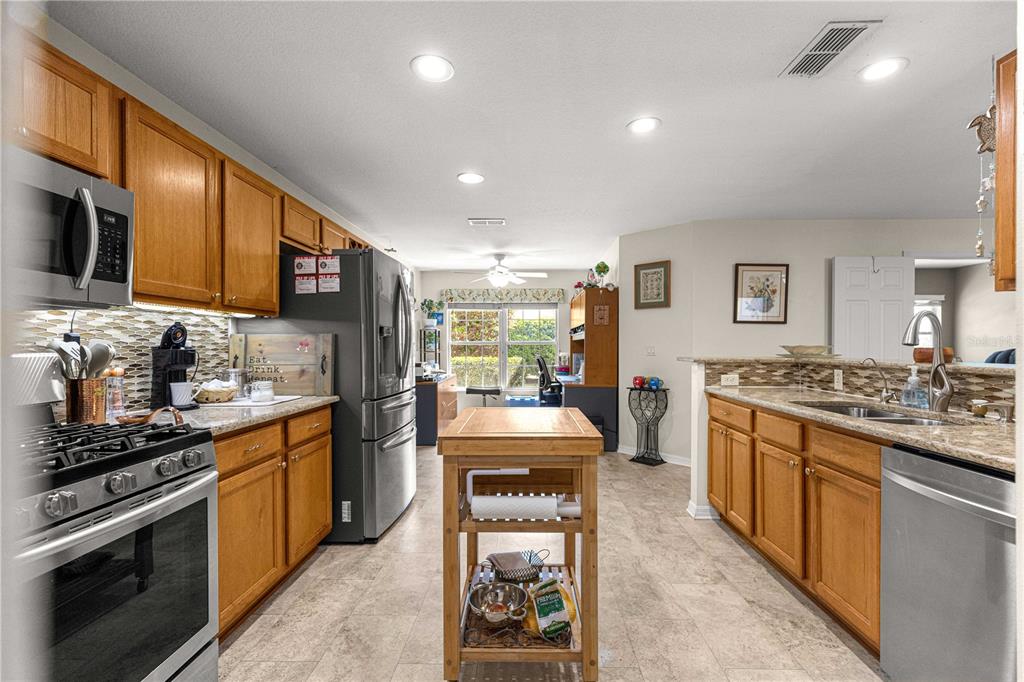 8090 South W 81st Loop Ocala, FL 34476 - Photo 11 of 37