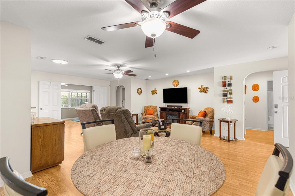 8090 South W 81st Loop Ocala, FL 34476 - Photo 10 of 37