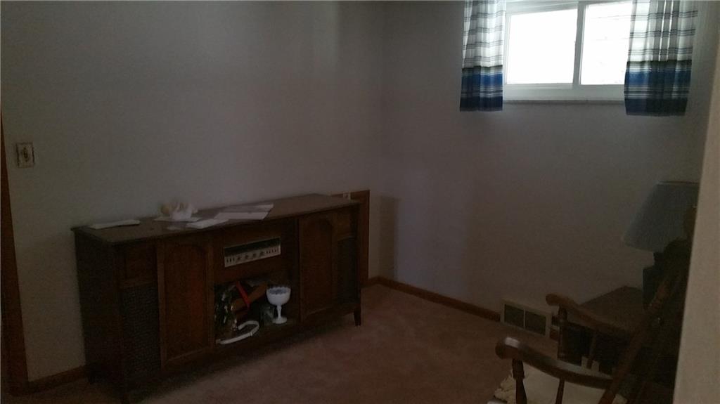 5316 Blossom Road Baldwin, PA 15236 - Photo 13 of 25 Gallery Image 13