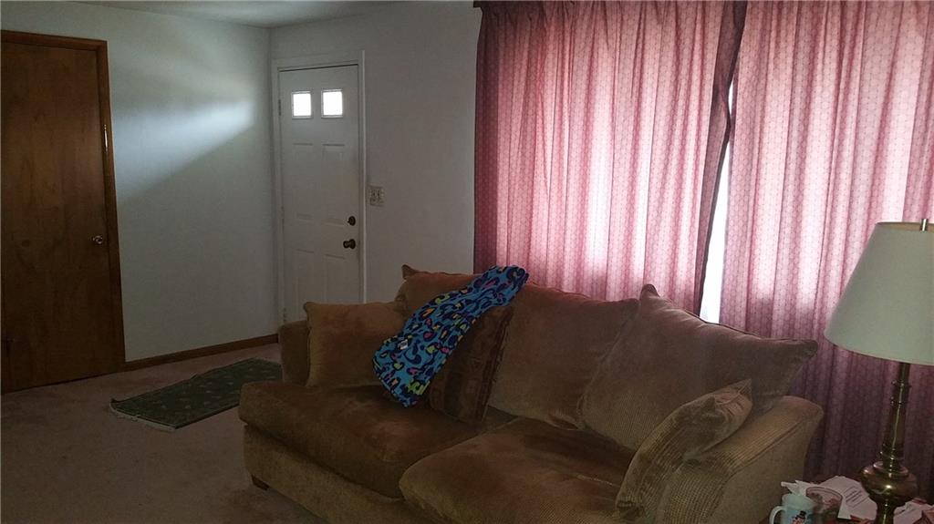 5316 Blossom Road Baldwin, PA 15236 - Photo 3 of 25 Gallery Image 3