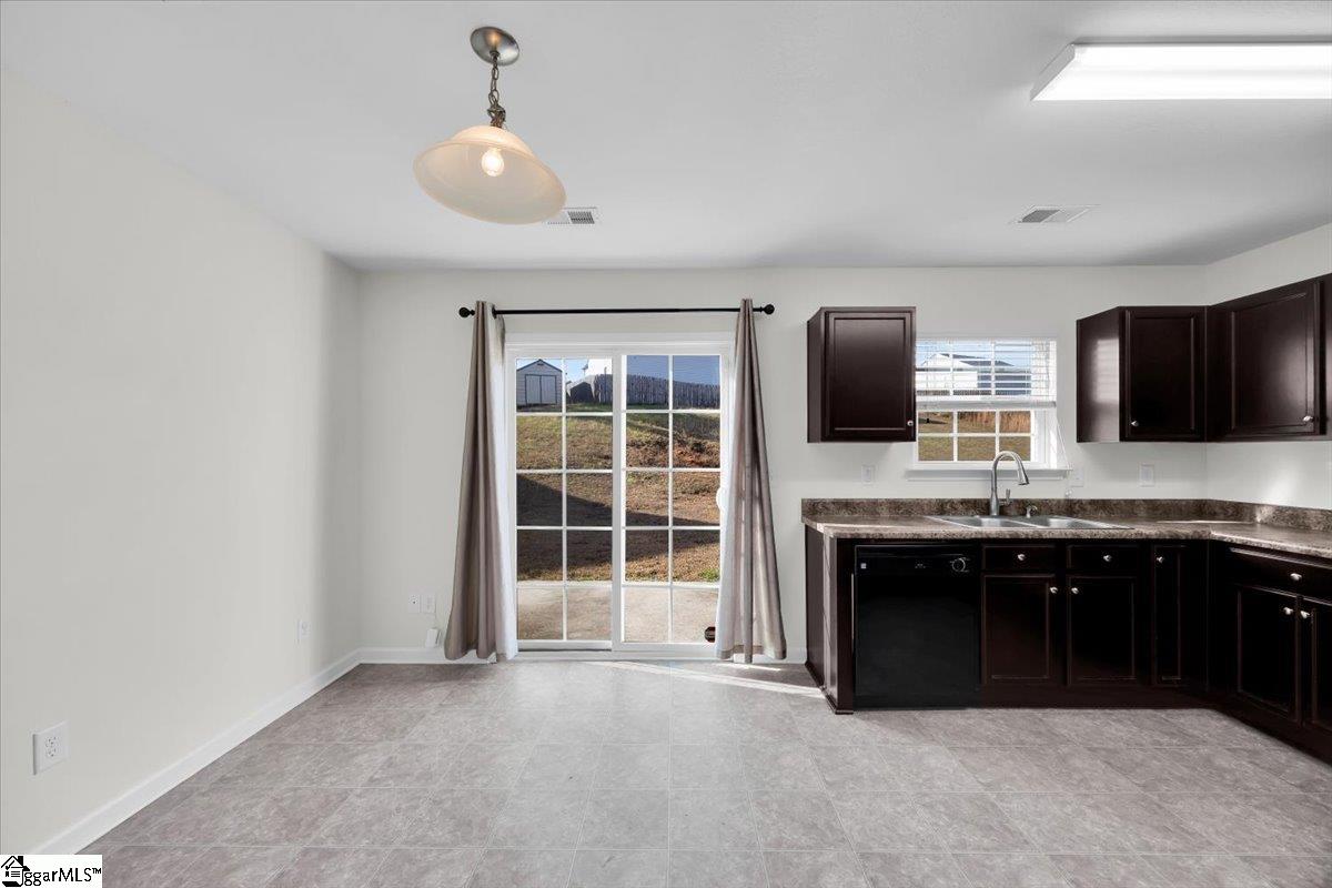 754 Markham Circle Moore, SC 29369 - Photo 15 of 38