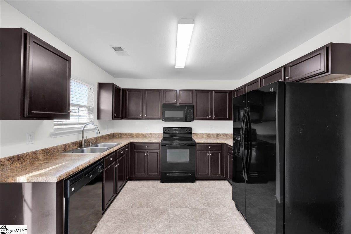 754 Markham Circle Moore, SC 29369 - Photo 10 of 38