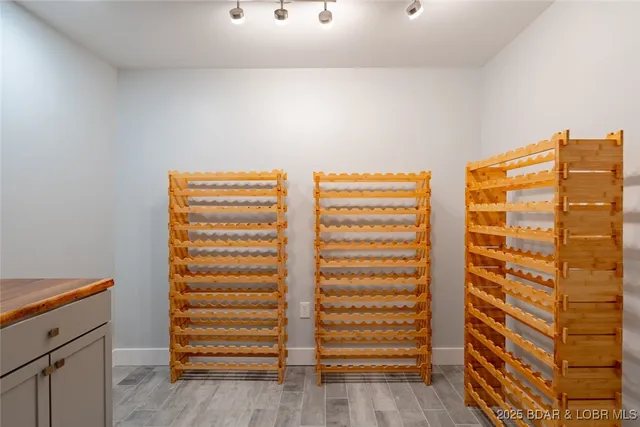 $1,299,000 | 289 Adrian Lane, Climax Springs, MO 65324