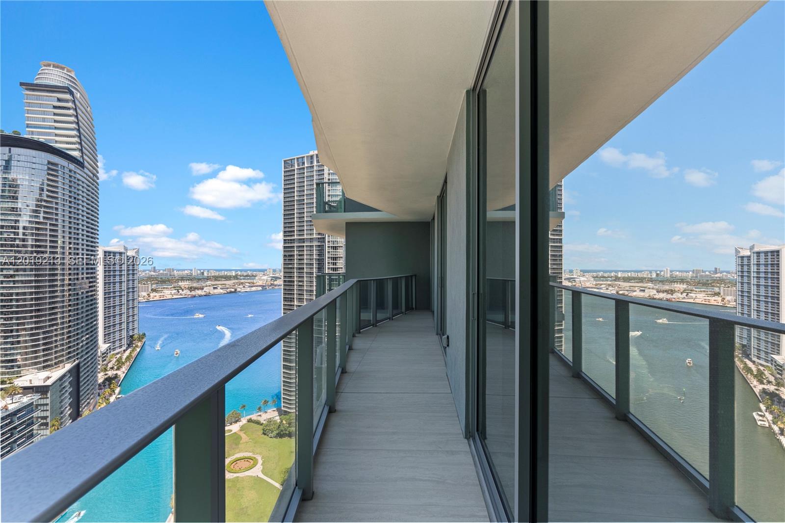 77 Southeast 5th, Unit 3702 Miami, FL 33131 - Photo 37 of 63