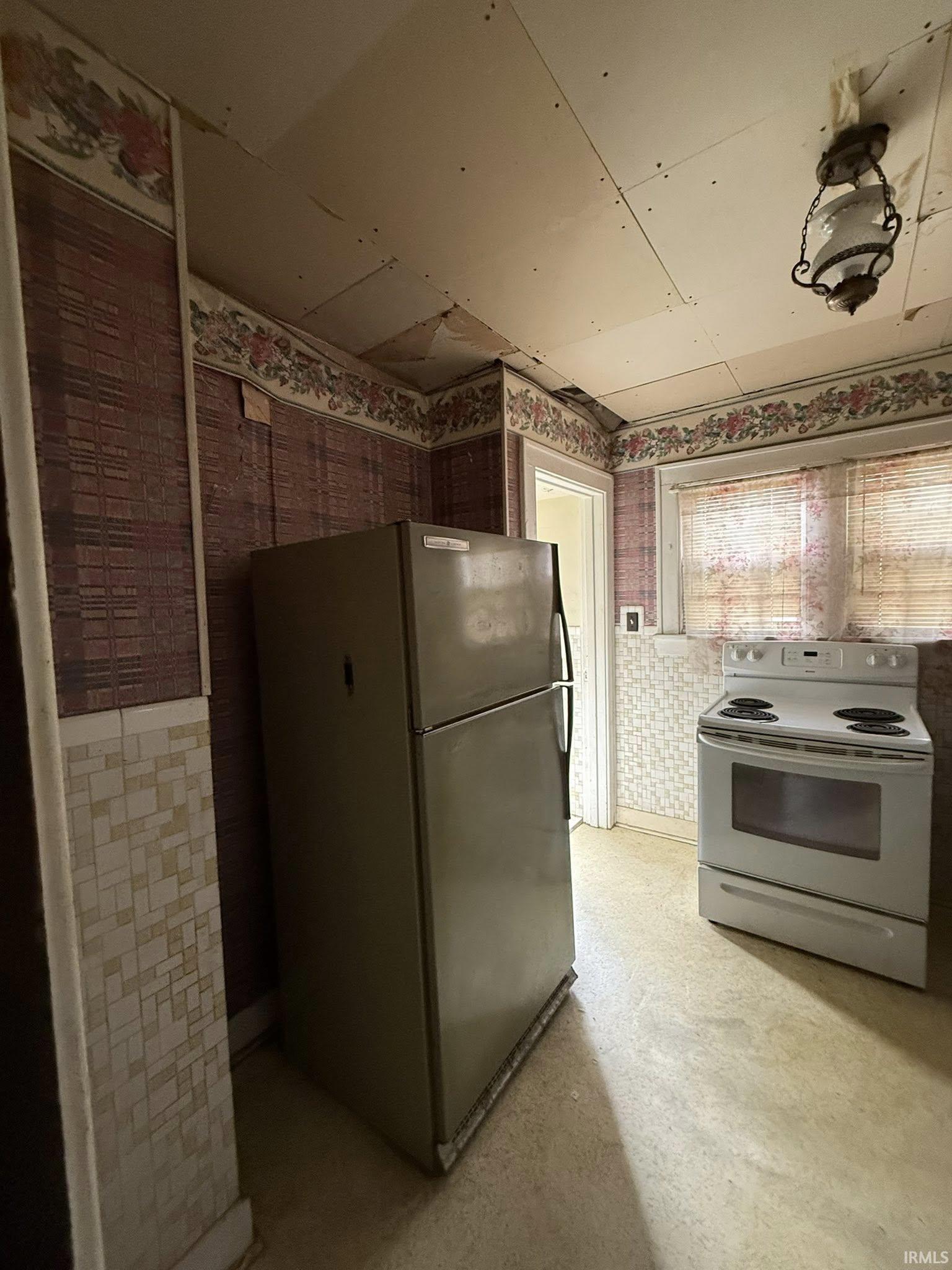 2017 M Street Bedford, IN 47421 - Photo 8 of 10