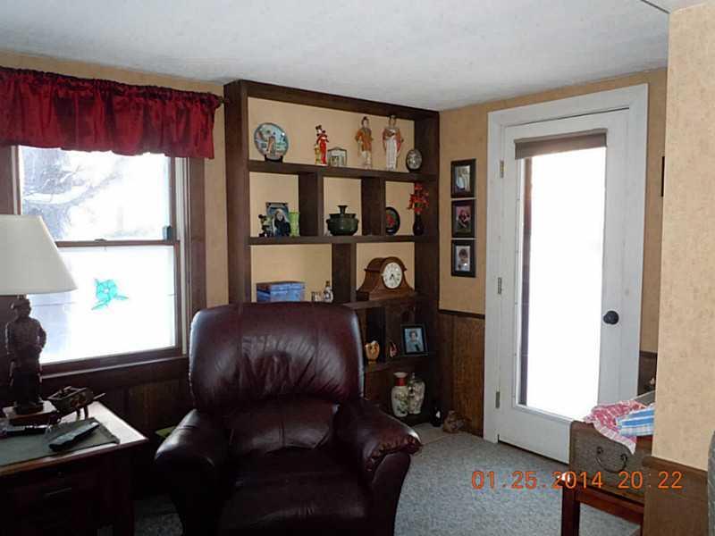367 Houlton Road Presque Isle, ME 04769 - Photo 18 of 33 Living Room.