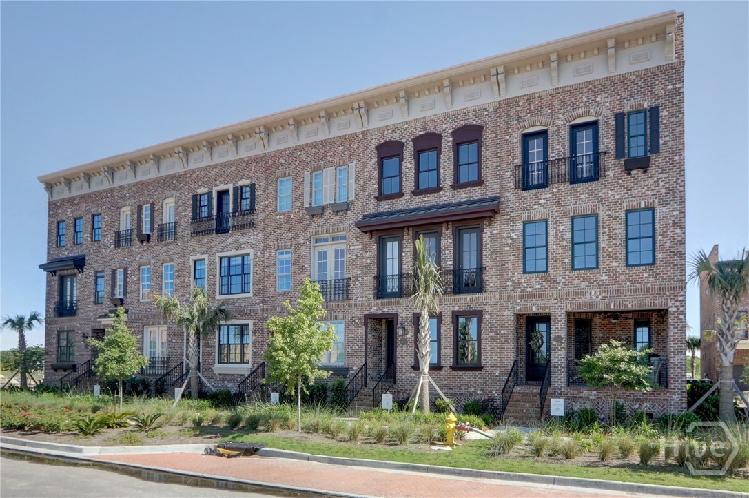421 Port Street Savannah, GA 31401 - Photo 1 of 38