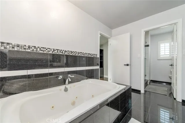 a view of an outdoor space