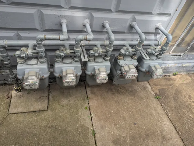 $350,000 | 7548 West 61st Street, Summit, IL 60501