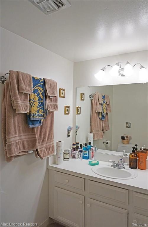29636 Middlebelt Road Farmington Hills, MI 48334 - Photo 8 of 17