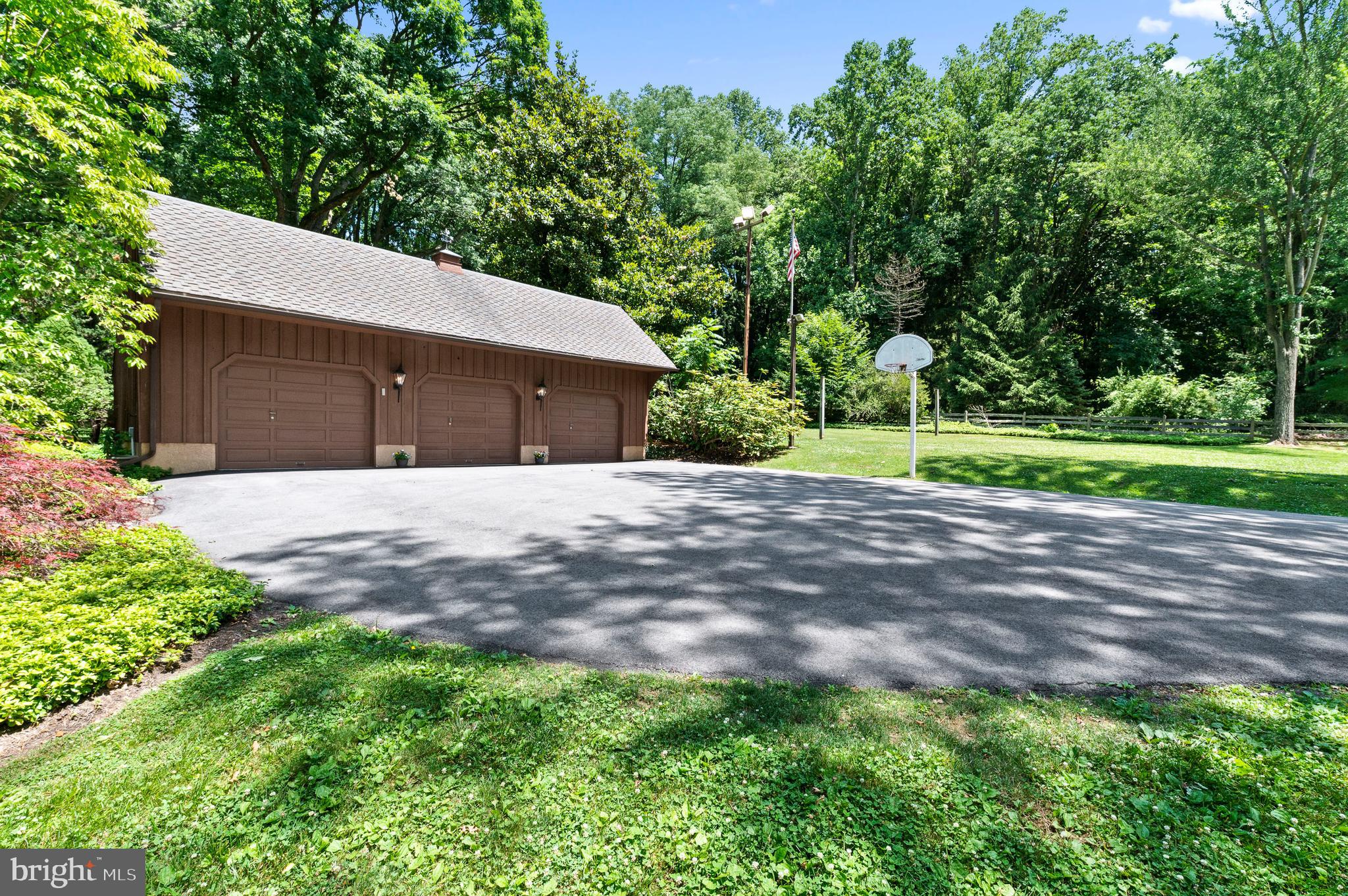 41 Boot Road Newtown Square, PA 19073 - Photo 11 of 84 Volleyball Posts or horse pasture>