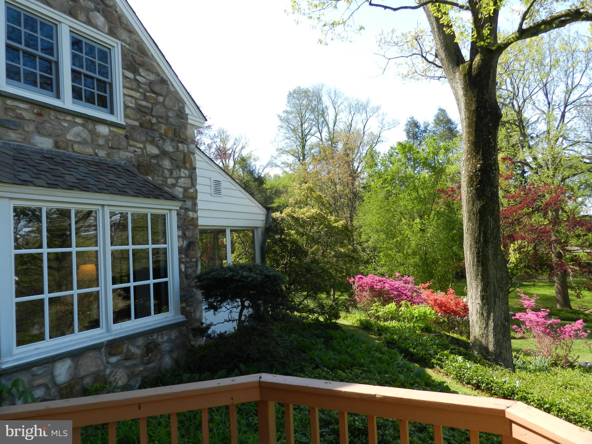 41 Boot Road Newtown Square, PA 19073 - Photo 16 of 84 Deck overlooking tennis court & front yard