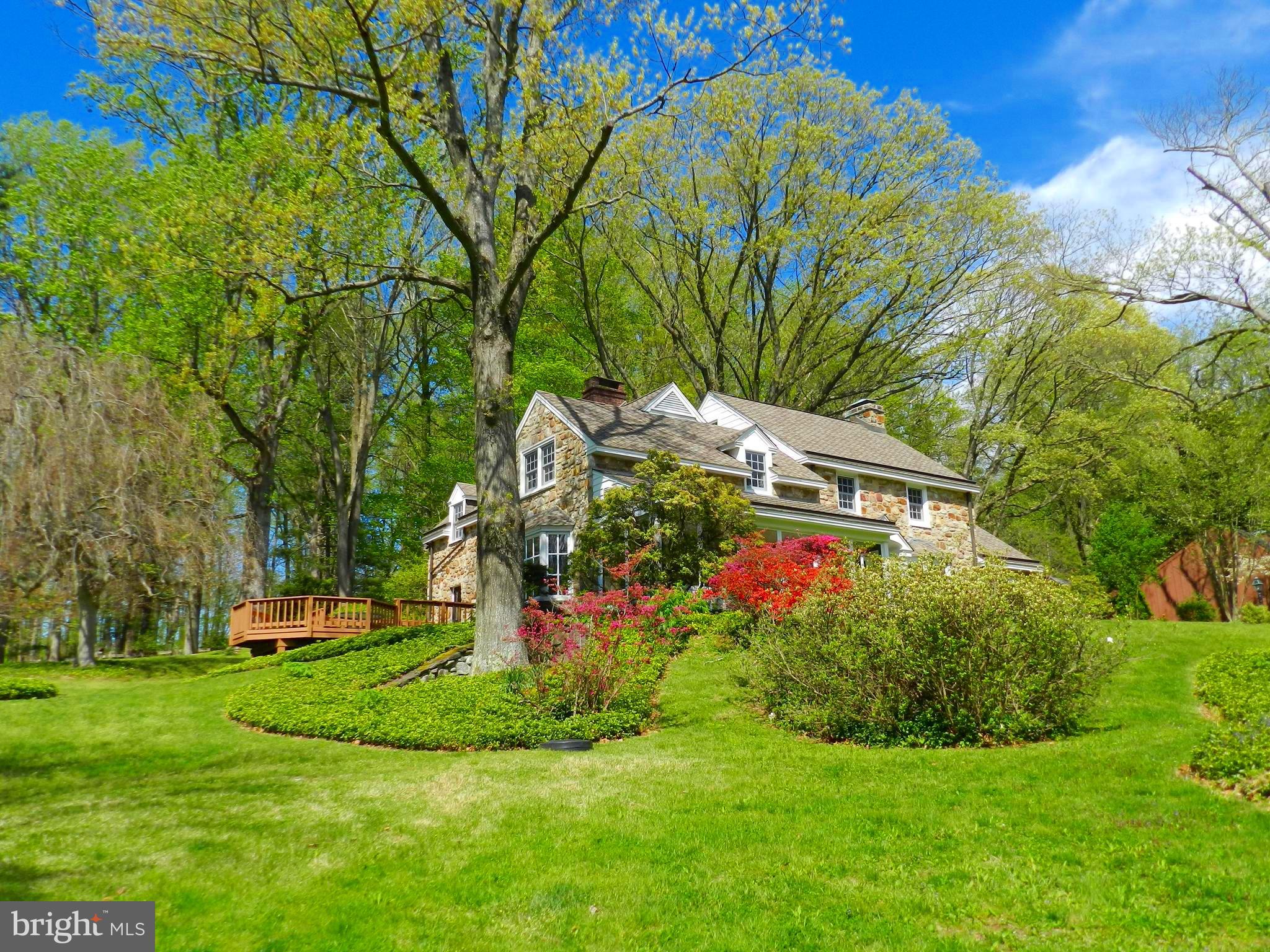 41 Boot Road Newtown Square, PA 19073 - Photo 3 of 84 Solid stone Home has nice curb appeal