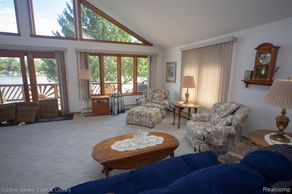 5874 Bullard Road Fenton, MI 48430 - Photo 12 of 51