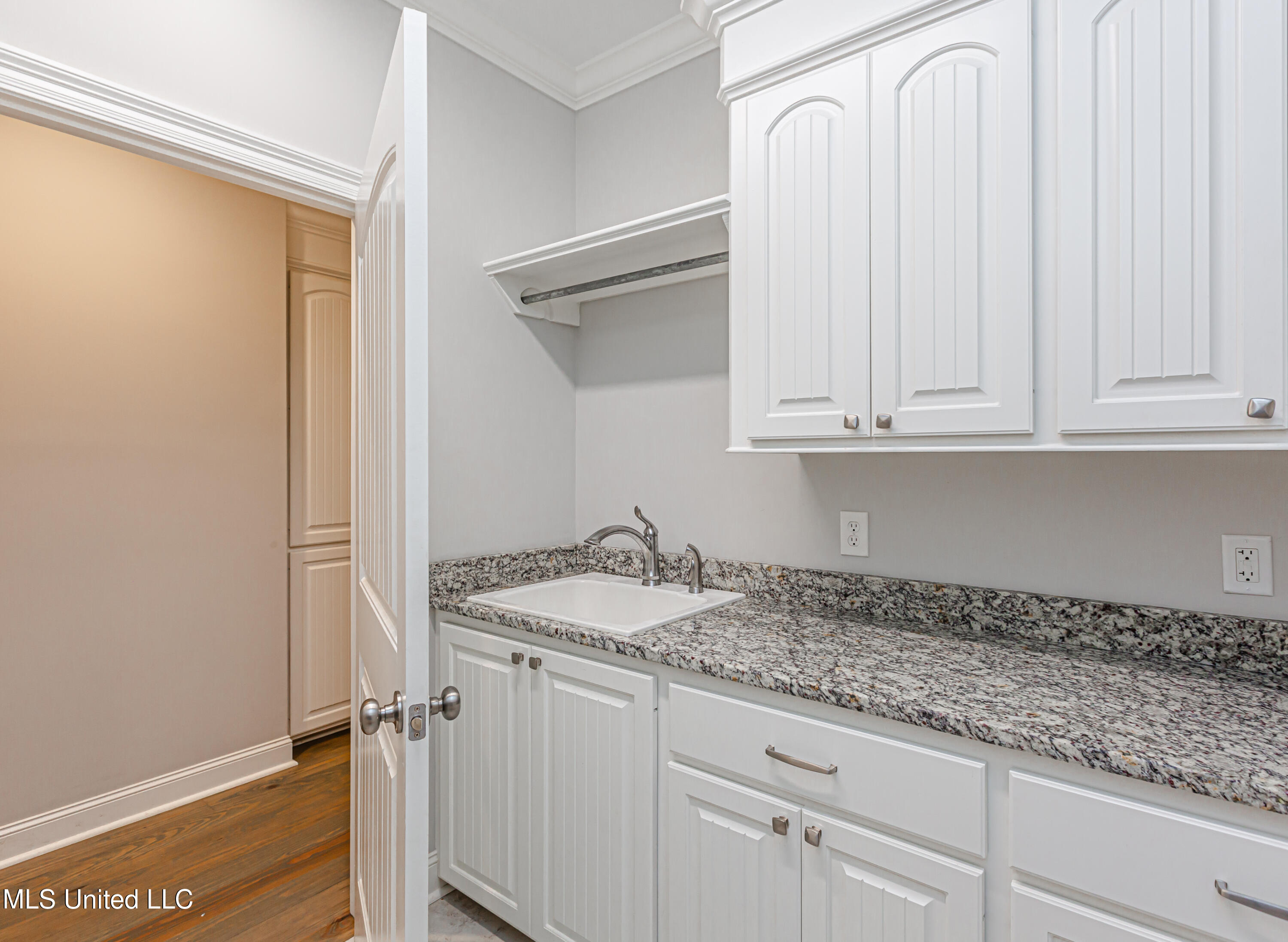 49 Waterstone Way Clinton, MS 39056 - Photo 29 of 43 V63A6406