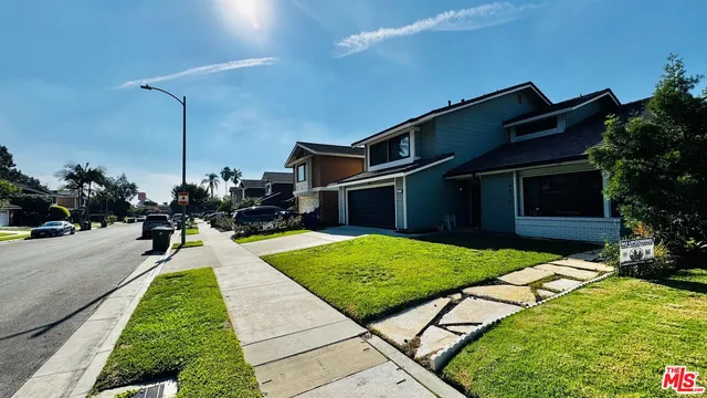 $6,675 | 6479 Bradley Place, Los Angeles, CA 90056