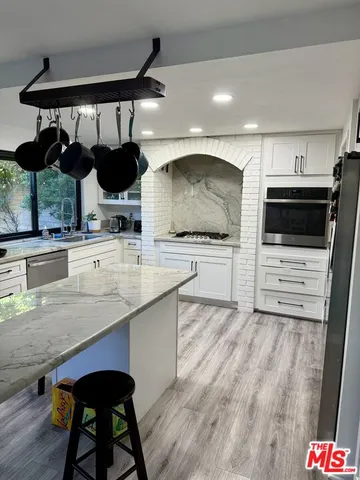 $6,675 | 6479 Bradley Place, Los Angeles, CA 90056