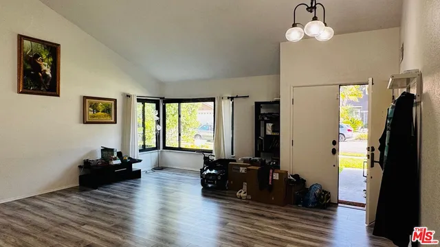 $6,675 | 6479 Bradley Place, Los Angeles, CA 90056