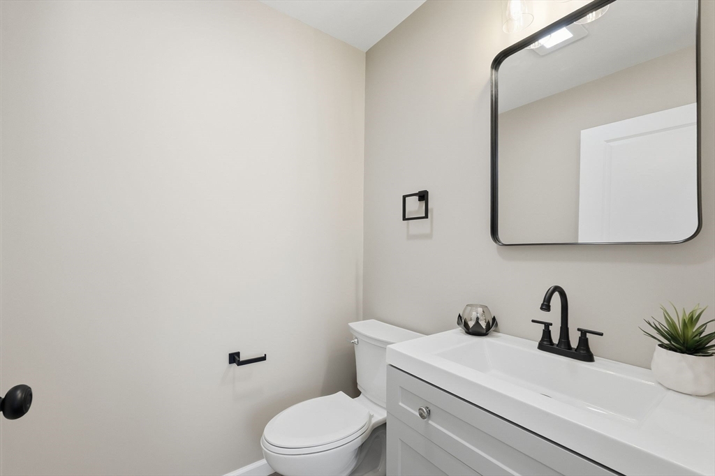 43-45 Leyfred Terrace Springfield, MA 01108 - Photo 13 of 35