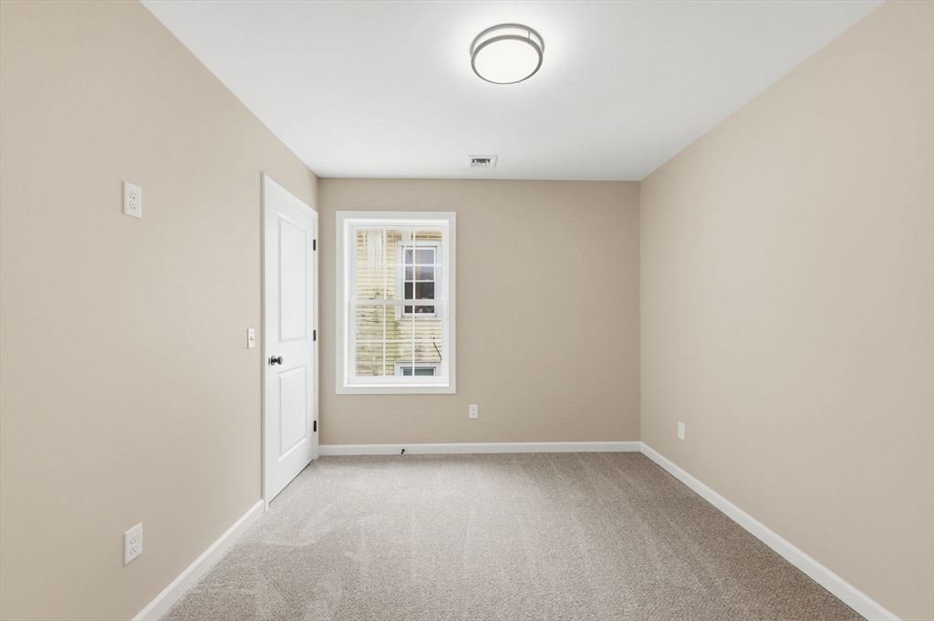43-45 Leyfred Terrace Springfield, MA 01108 - Photo 18 of 35